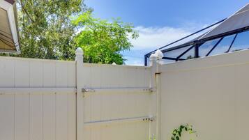 Apartment (0 Bedroom) | Interior