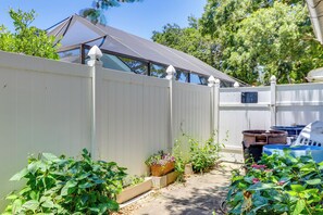 Apartment (0 Bedroom) | Interior