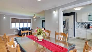 House (3 Bedrooms) | Front of property