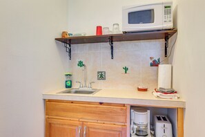 Apartment (0 Bedroom) | Interior