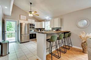 House (2 Bedrooms) | Interior