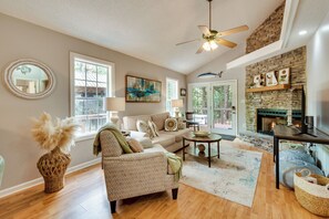 House (2 Bedrooms) | Interior