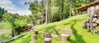 Fire Pits & Grill: Lakefront Jackson Home