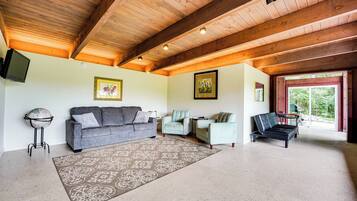 House (1 Bedroom) | Interior