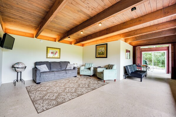 House (1 Bedroom) | Interior