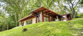 Fire Pits & Grill: Lakefront Jackson Home