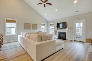 House (4 Bedrooms) | Interior