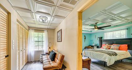 Easy I-30 Access: Cozy Texarkana Apt w/ Essentials