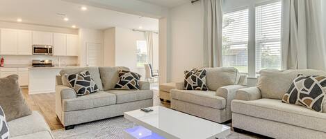 House (5 Bedrooms) | Interior