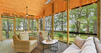 Waterfront Deck! Chic Lower Scott Lake Cottage
