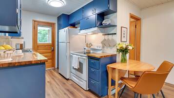 Cottage (2 Bedrooms) | Interior