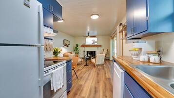 Cottage (2 Bedrooms) | Interior