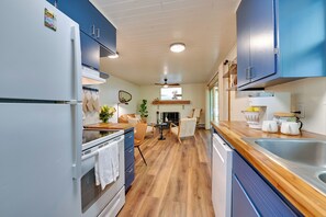 Cottage (2 Bedrooms) | Interior - Waterfront Deck! Chic Lower Scott Lake Cottage (Pullman)