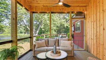 Cottage (2 Bedrooms) | Interior