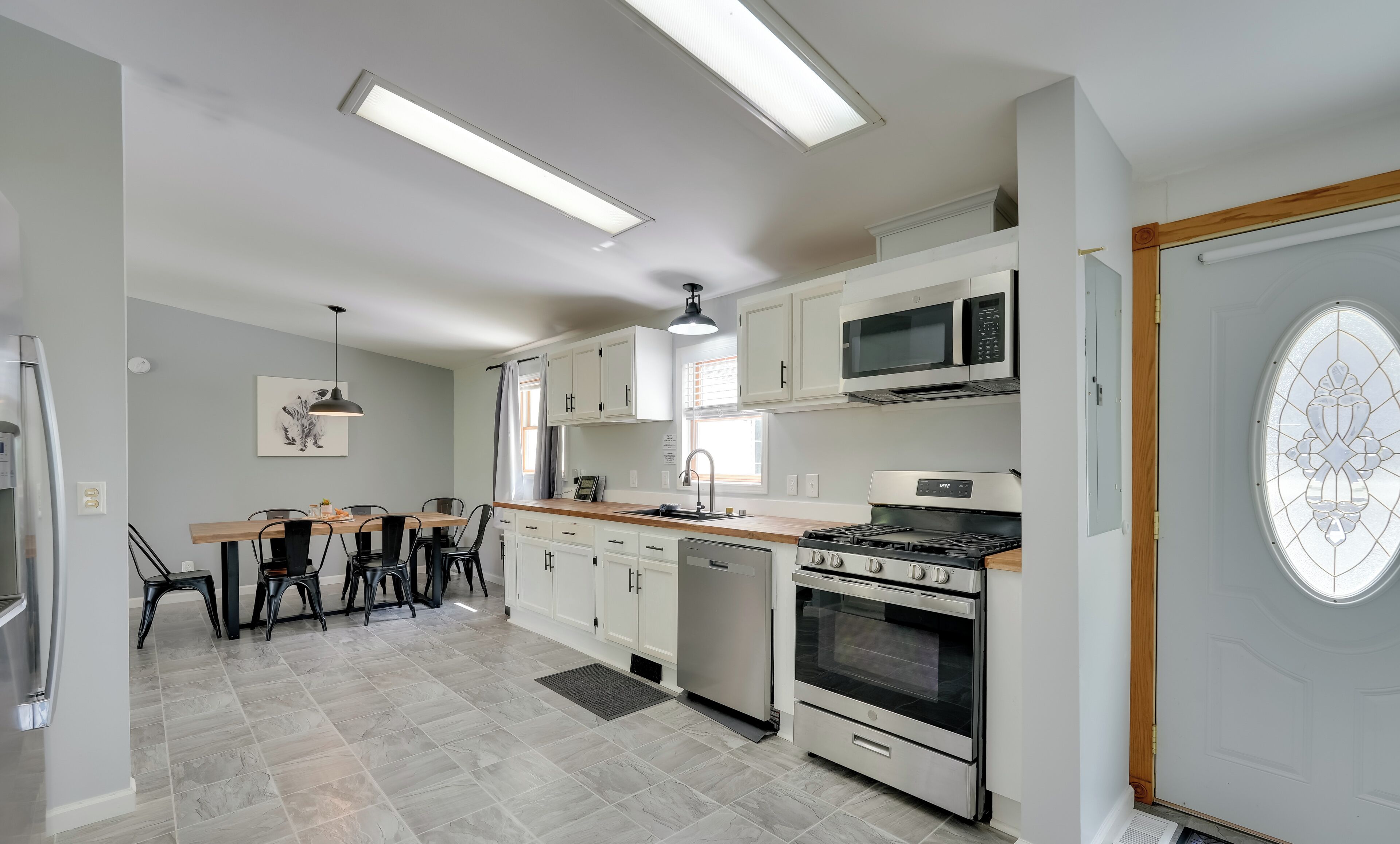 House (3 Bedrooms) | Interior