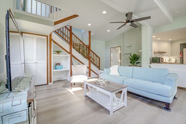 Apartment (2 Bedrooms) | Interior - < 1 Mi to Lake Washington: Peaceful Apt in Kenmore (Kenmore)