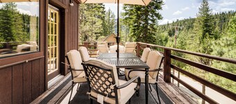 6 Mi to Downieville Downhill: Cabin w/ Mtn Views