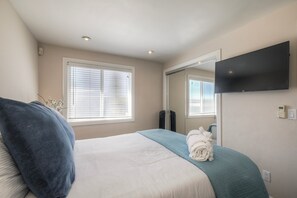 1 bedroom, iron/ironing board, free WiFi, bed sheets