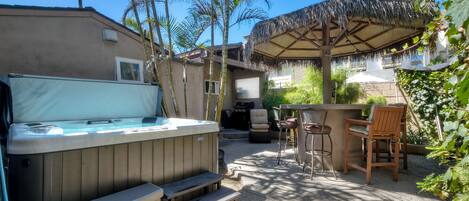 Bain à remous extérieur