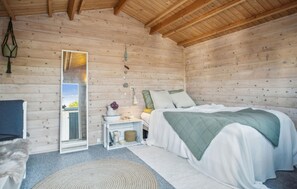 2 室のベッドルーム、WiFi (無料)