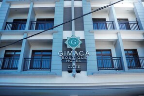 Fachada da propriedade