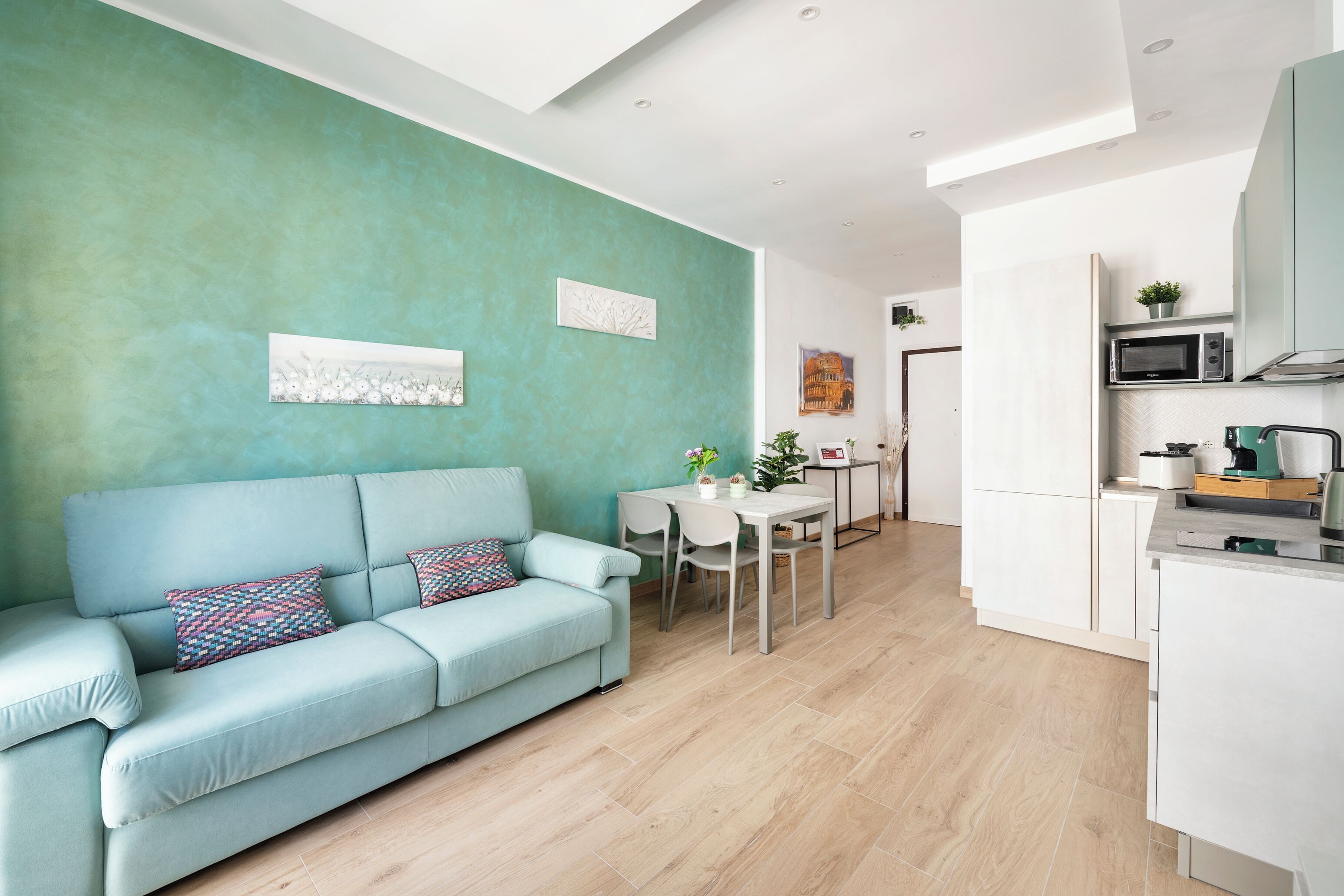 Apartment (2 Bedrooms) | Living area | TV