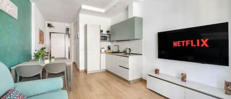 公寓 (2 Bedrooms) | 起居区 | 电视