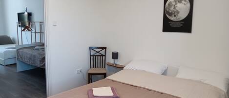 2 bedrooms, WiFi, bed sheets