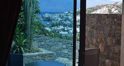 Petfriendly studio with sea view