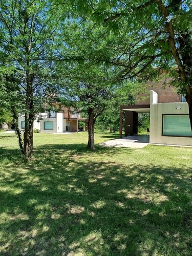 Spacious cabins with mountain view, 5 min from Nono.