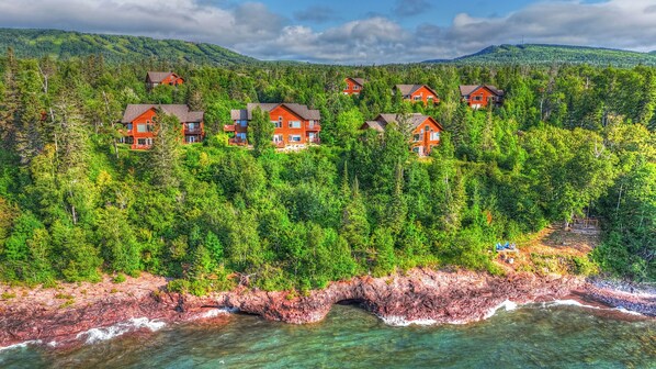 Front of property - Poplar River Condos (Lutsen)