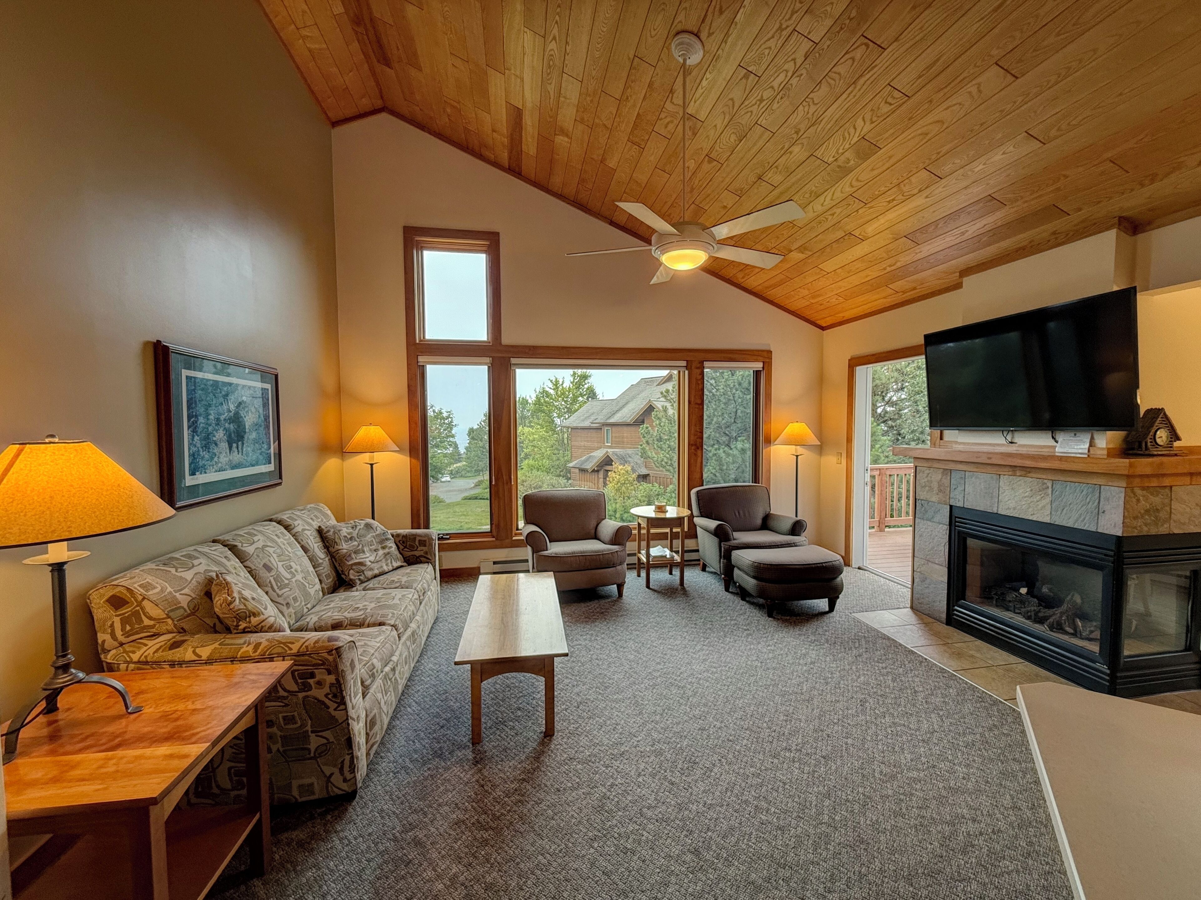 Individually decorated, individually furnished, free WiFi, bed sheets