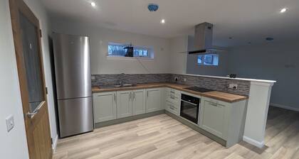Riverbank Cottage