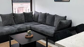 Apartment, 2 Bedrooms, Kitchen | Iron/ironing board, free WiFi