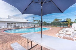 Pool - Beachside Retreat 423–Steps to the Beach–Sleeps 8 (Santa Rosa Beach)