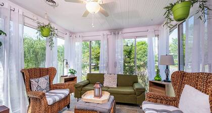 The Blue bungalow: 3-bedroom in Richmond