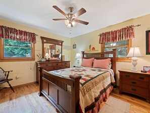 2 bedrooms, iron/ironing board, Internet, bed sheets - Casa Sarita | Hot Tub • Firepit • Waterfall (Maggie Valley)