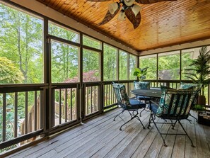 Outdoor dining - Casa Sarita | Hot Tub • Firepit • Waterfall (Maggie Valley)