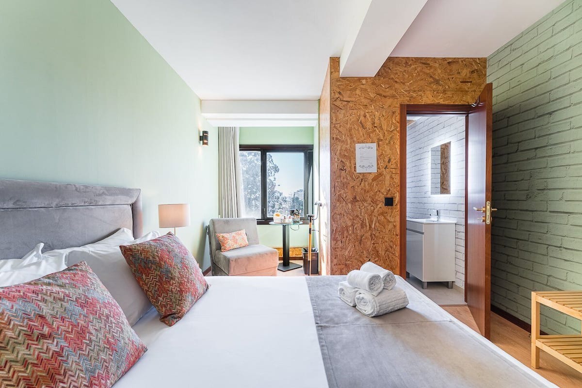 Standard Double Room | Free WiFi, bed sheets