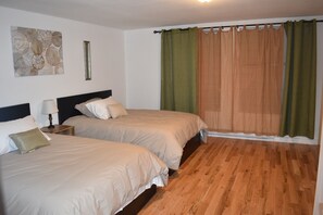 Iron/ironing board, internet, bed sheets