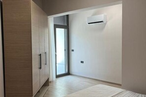 1 habitación, tabla de planchar con plancha y acceso a internet