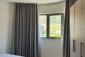 2 habitaciones, tabla de planchar con plancha y acceso a internet