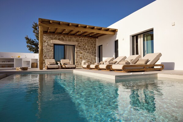 Villa Aethera Milos | Terrace/patio