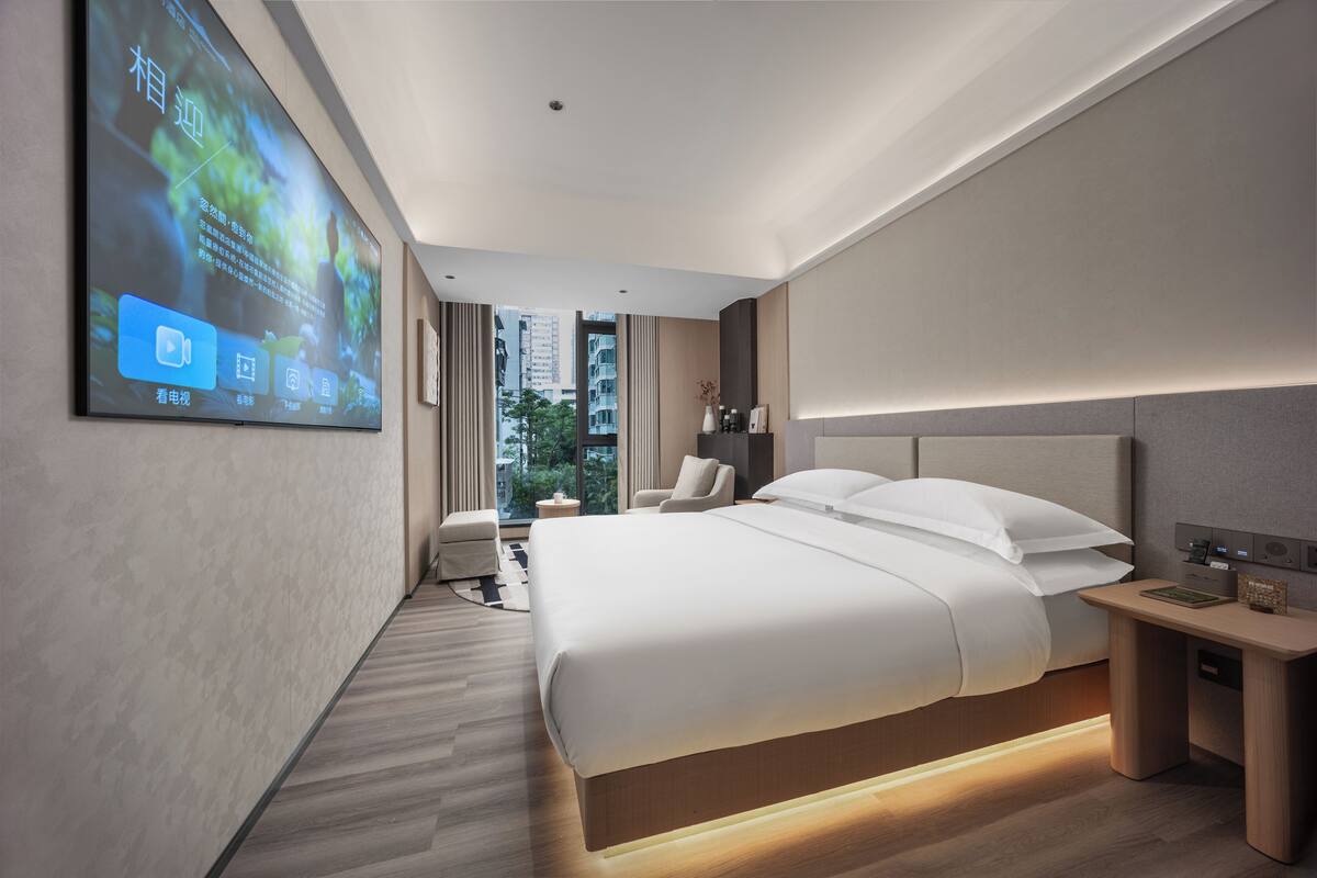 Elite Double Room, 1 Queen Bed, Non Smoking, City View | Premium bedding, free minibar, laptop workspace, blackout curtains