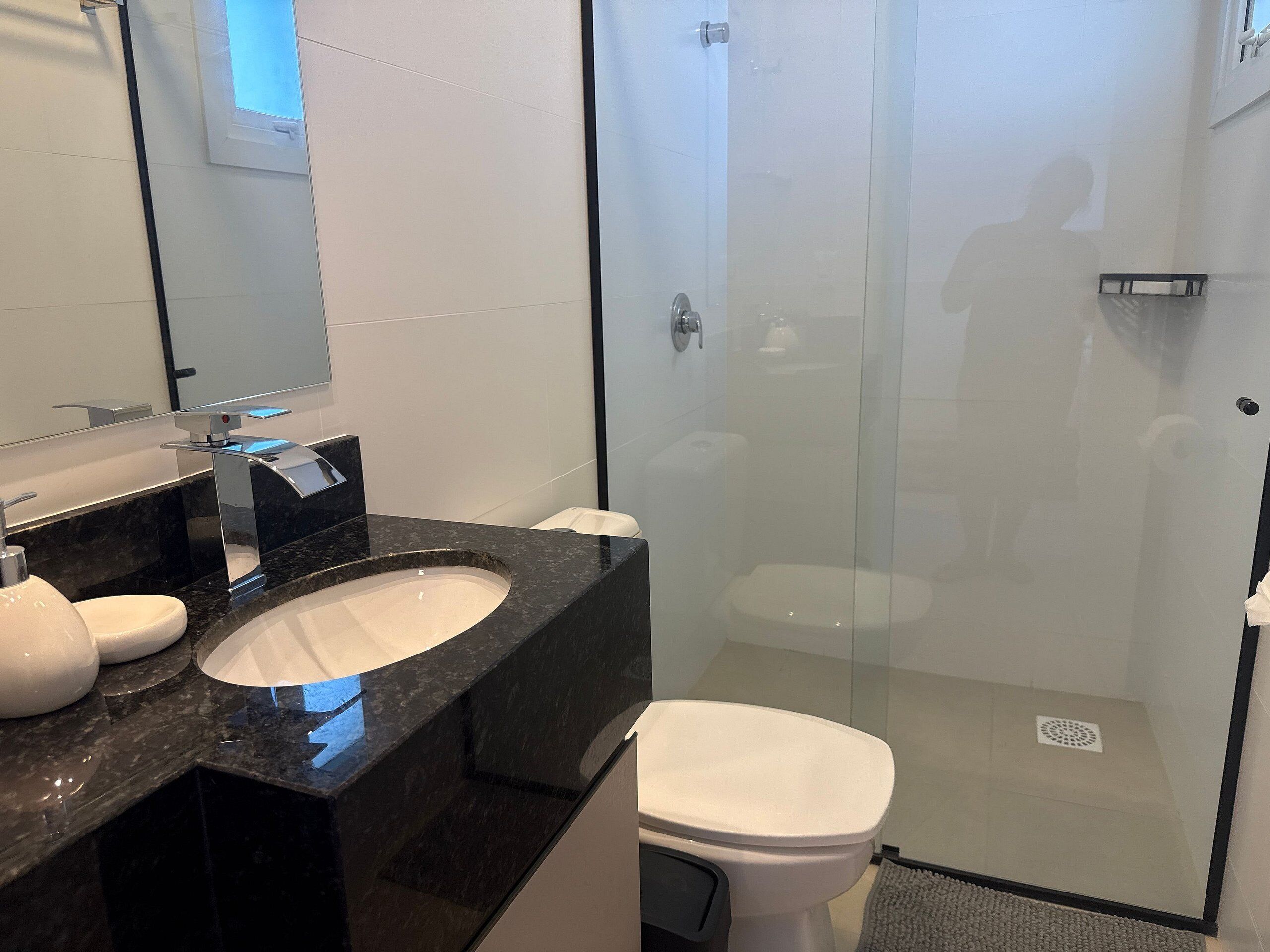 Perushuoneisto | Kylpyhuone | Suihku