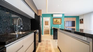 Basic Apartment | Private kitchen