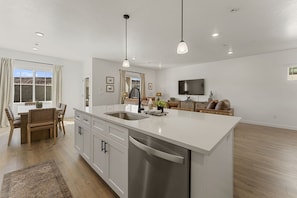 Townhome, 4 Bedrooms | Interior