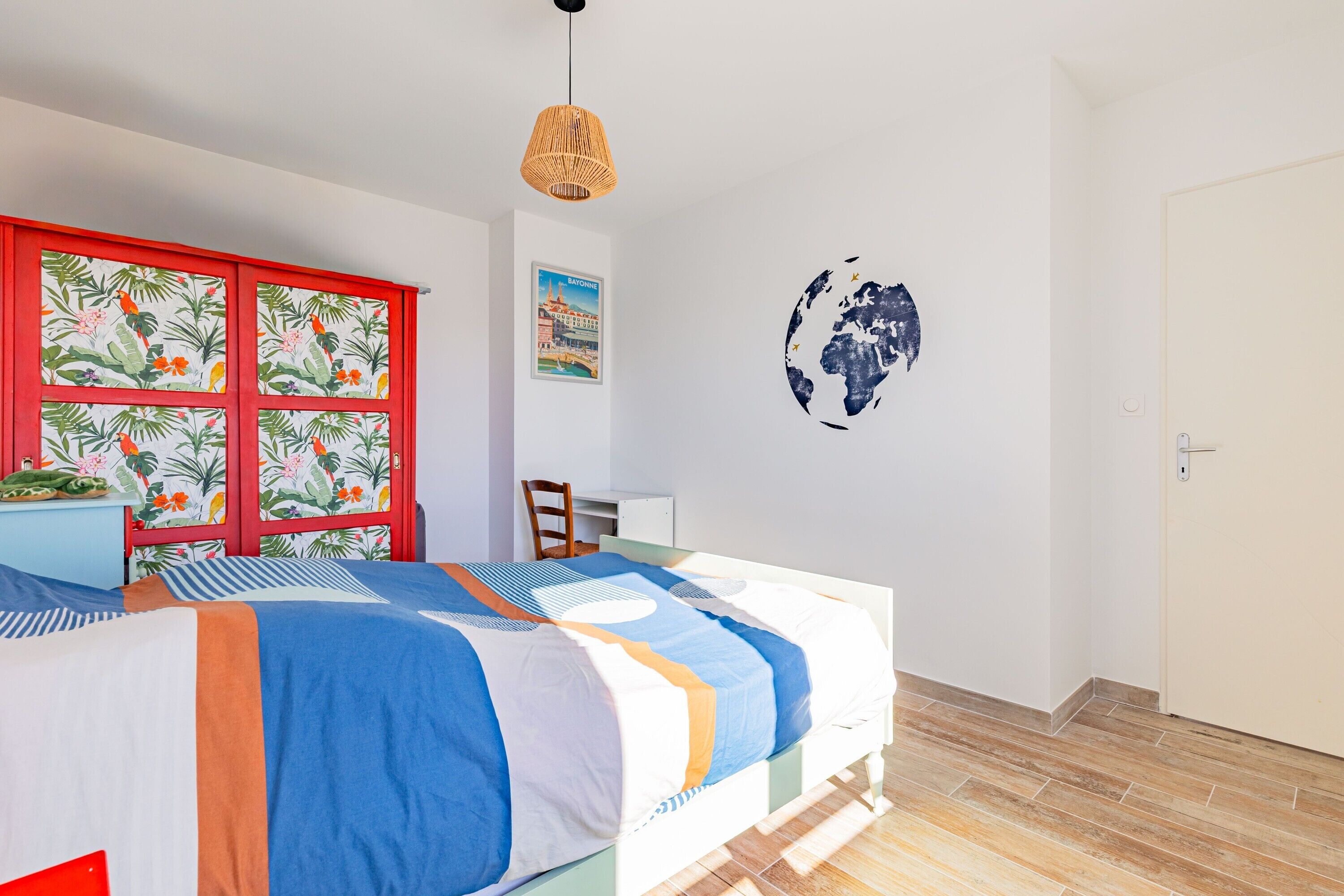 3 makuuhuonetta, silitysrauta/-lauta, Wi-Fi