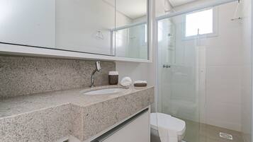 Apartamento básico | Banheiro