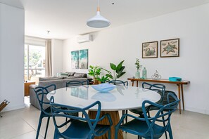 Dining - Apto C/churraq a 400m da Praia nos Ingleses Mdr102 (Florianópolis)